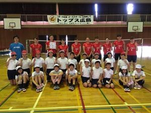 飯室小学校集合写真（6年生）