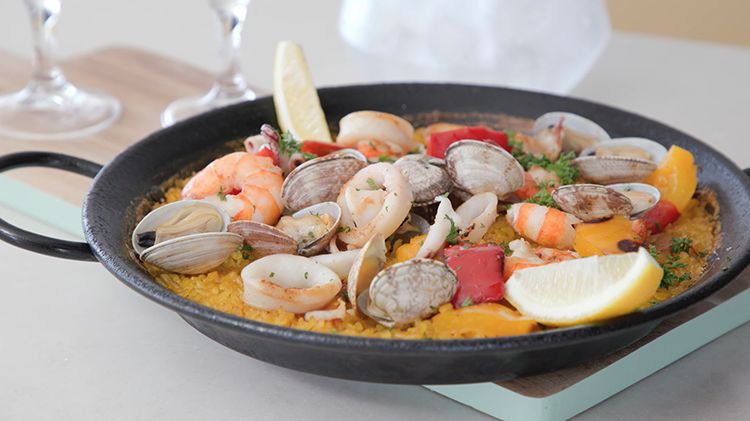 夏にぴったり！魚介類とサフランのパエリア｜楽しいお料理レシピ｜広島ガス